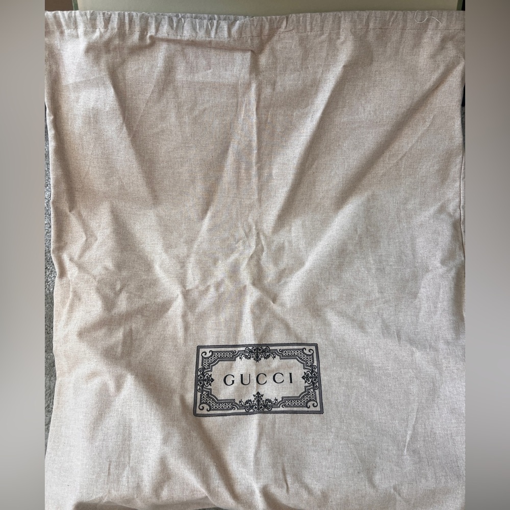 Authentic Gucci GG Supreme Tote Bag. - Picture 16 of 16